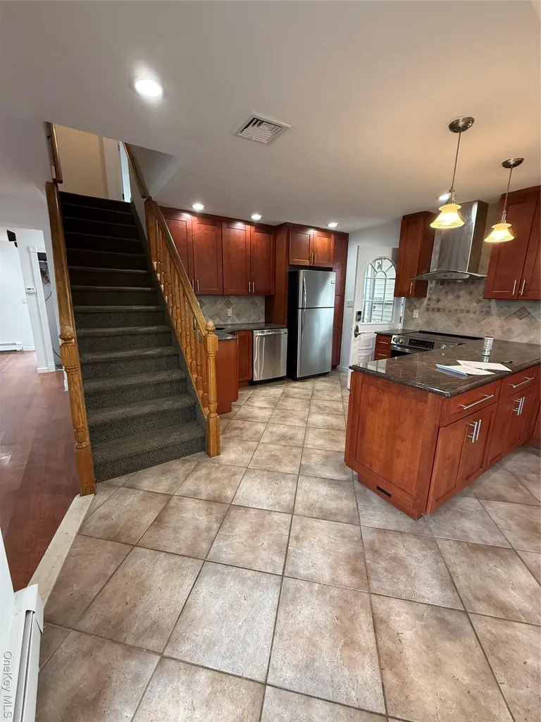 63 Anchor Lane Levittown NY 11756