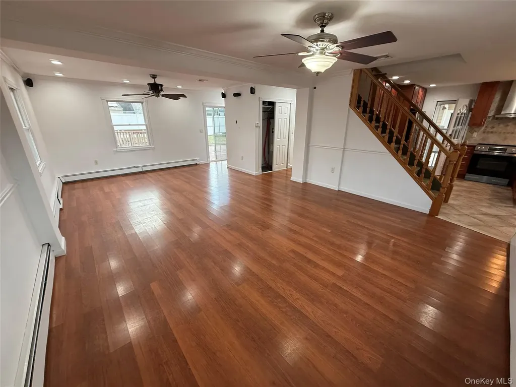 63 Anchor Lane Levittown NY 11756