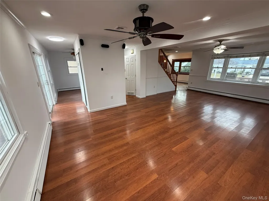 63 Anchor Lane Levittown NY 11756