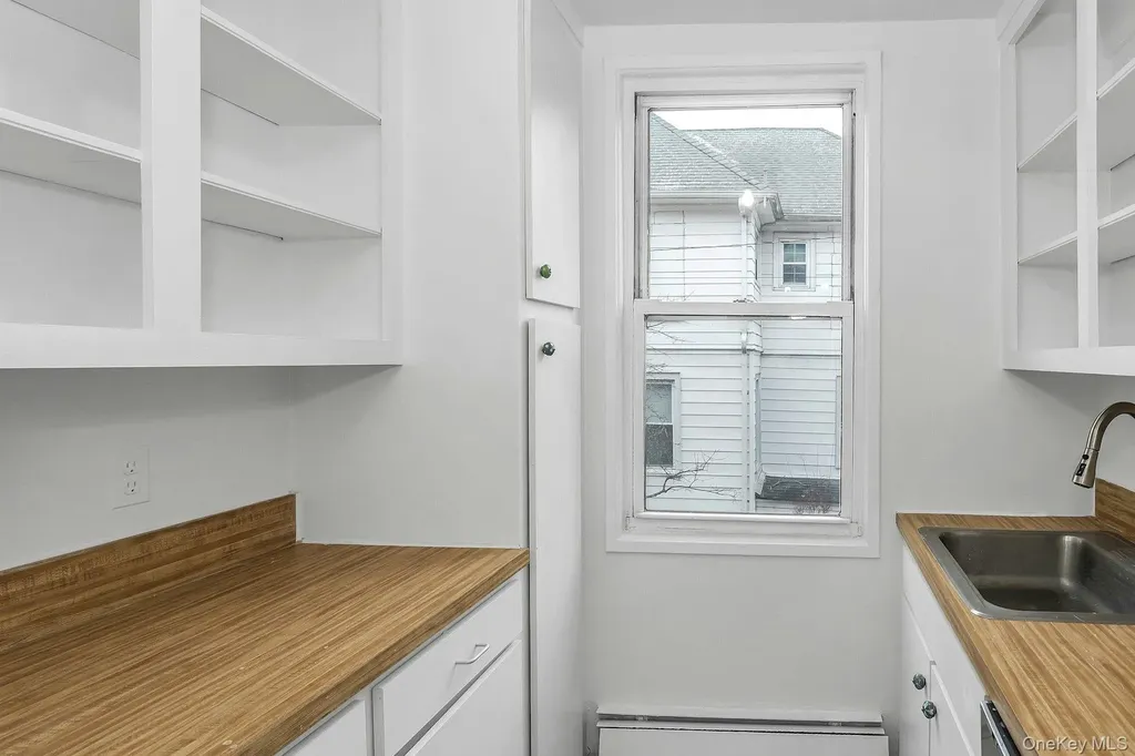 75 Noble Lynbrook NY 11563