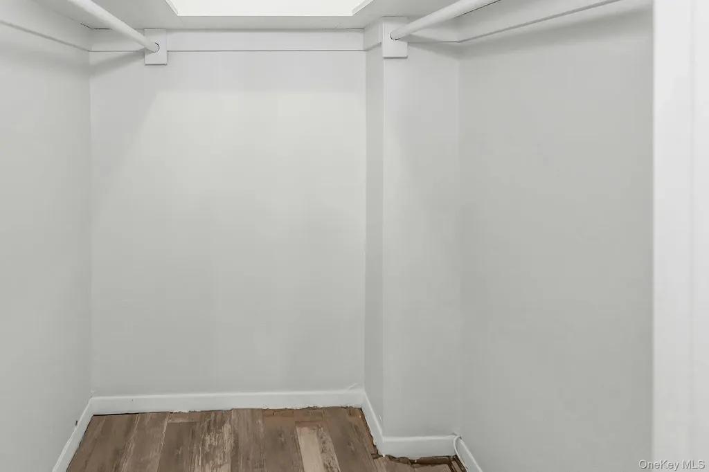 75 Noble Lynbrook NY 11563