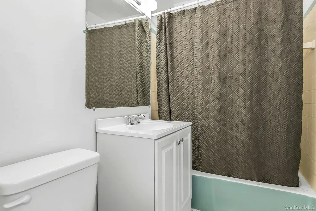 75 Noble Lynbrook NY 11563