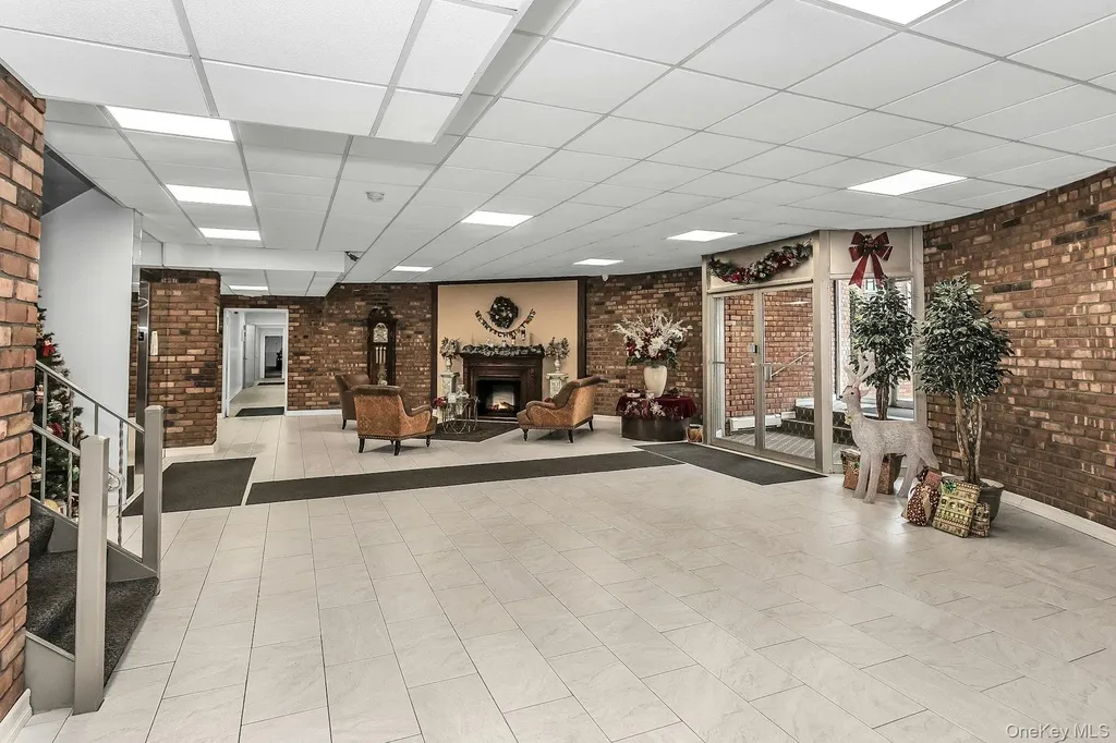 75 Noble Lynbrook NY 11563