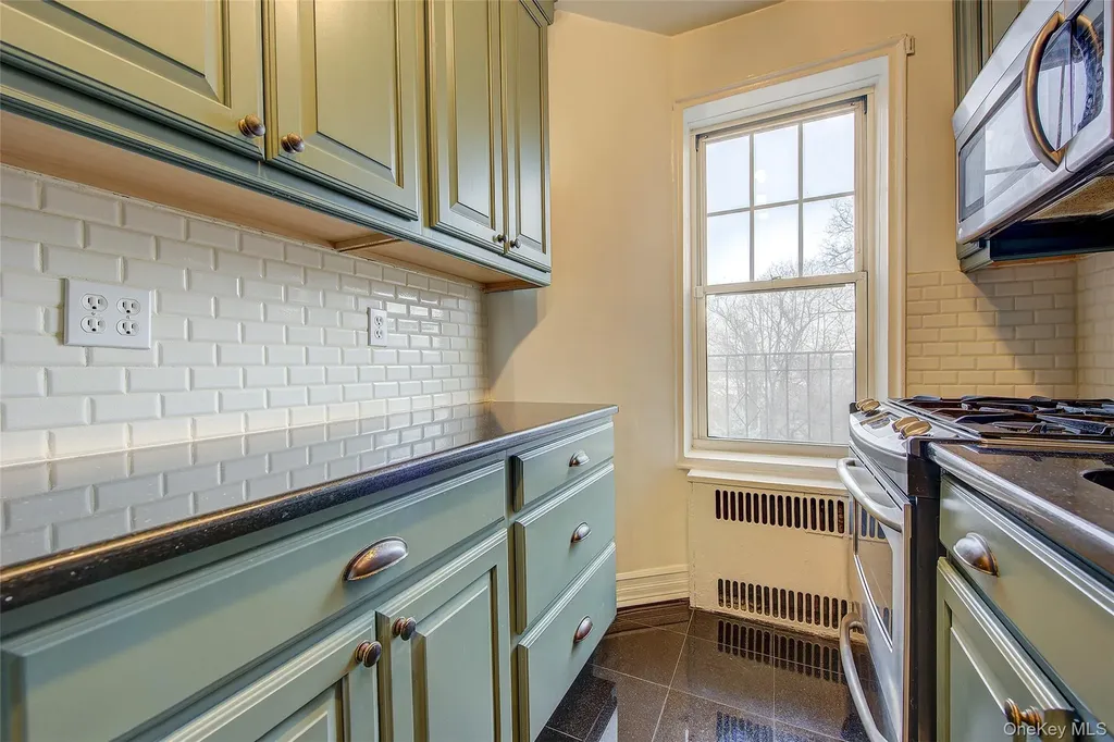 77-15 113th Street Forest Hills NY 11375