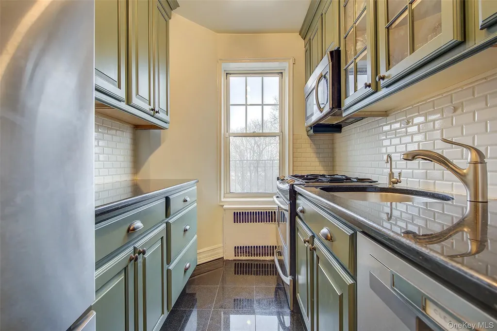 77-15 113th Street Forest Hills NY 11375