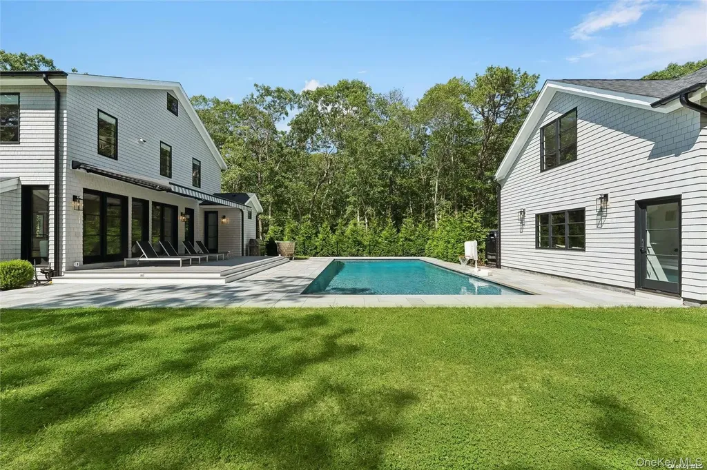 12 Old Main Road Quogue NY 11959