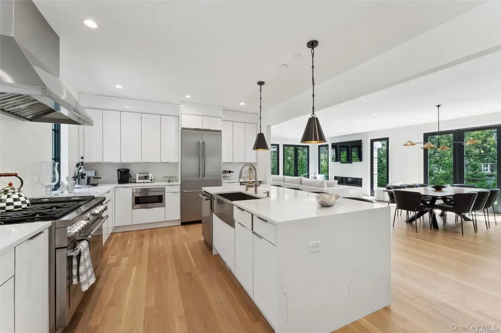 12 Old Main Road Quogue NY 11959