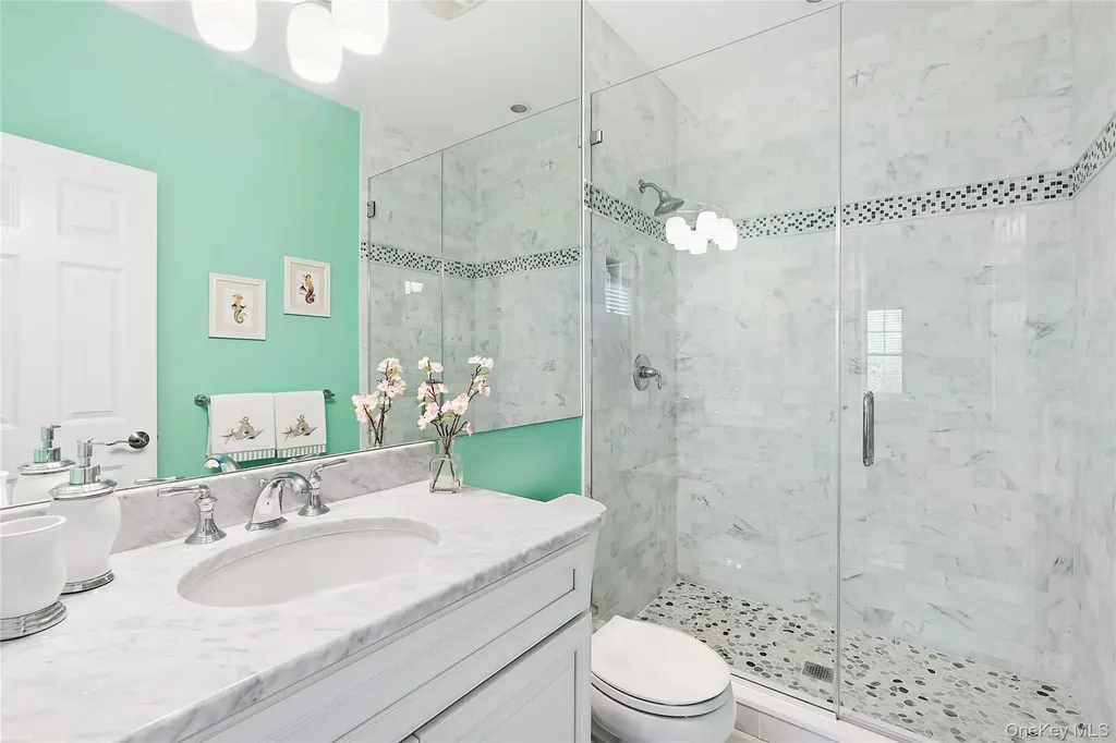 106 E Tiana Road Hampton Bays NY 11946