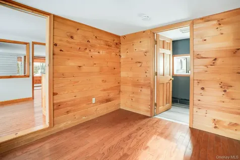 62 Netherwood Plaza Hyde Park NY 12578