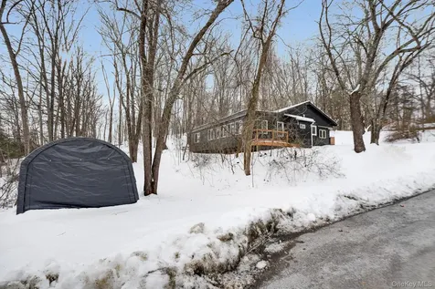 62 Netherwood Plaza Hyde Park NY 12578