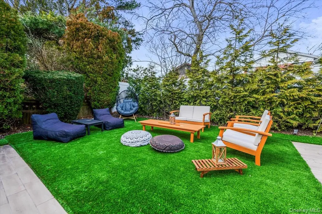957 Cherrywood Drive Baldwin NY 11510