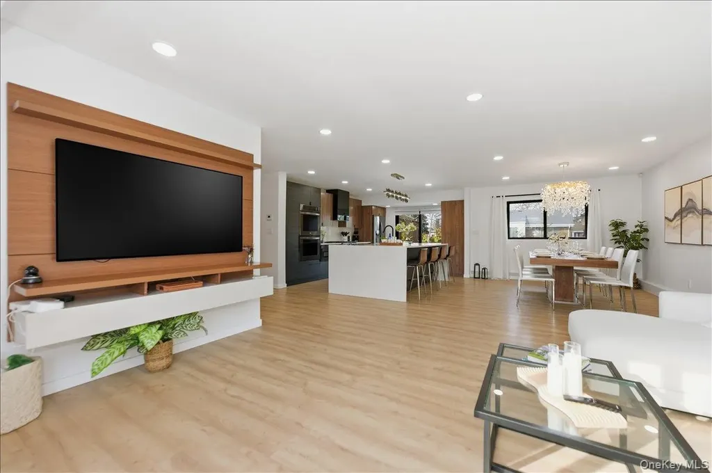957 Cherrywood Drive Baldwin NY 11510