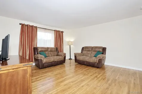 64 S Hillside Place Elmsford NY 10523