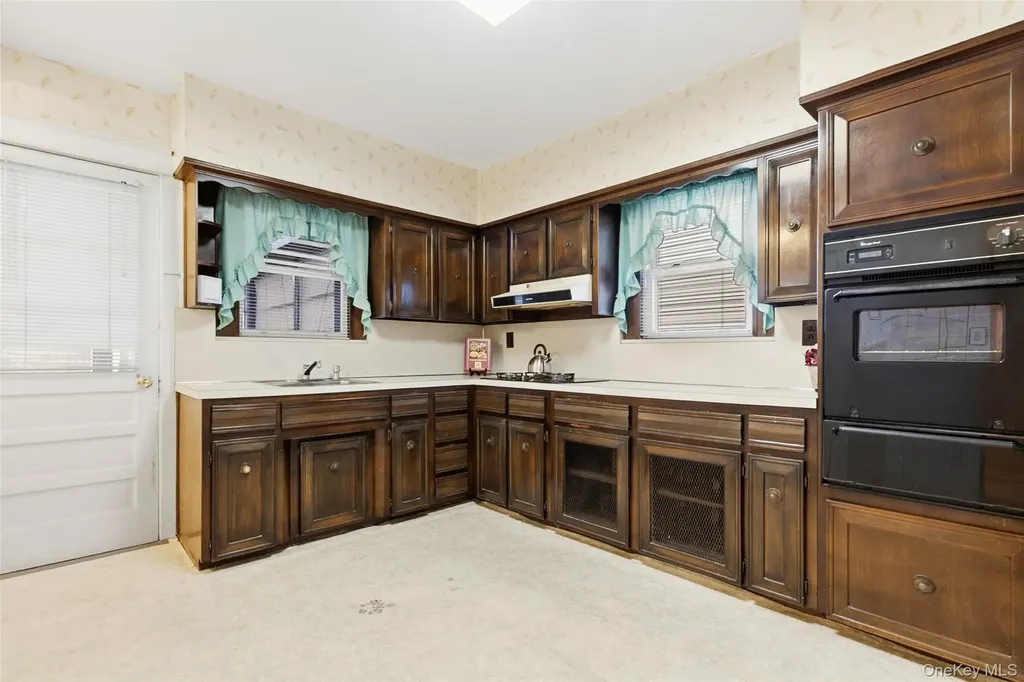 1641 Hone Avenue Bronx NY 10461
