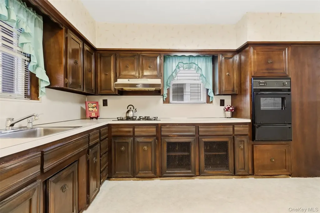 1641 Hone Avenue Bronx NY 10461