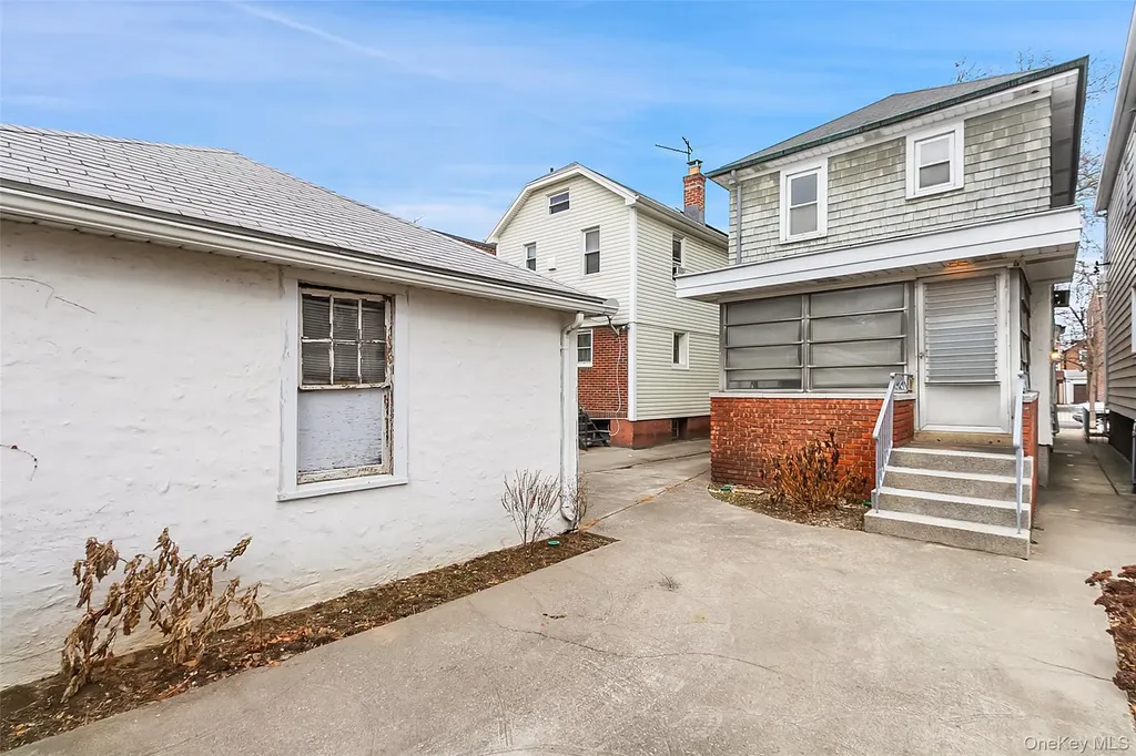 1641 Hone Avenue Bronx NY 10461