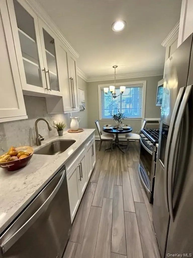 6 Williams Boulevard Lake Grove NY 11755