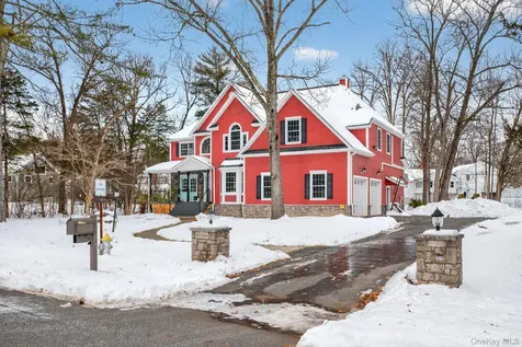 30 Alison Court Kingston NY 12401