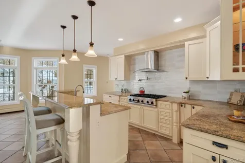 30 Alison Court Kingston NY 12401