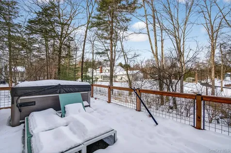 30 Alison Court Kingston NY 12401