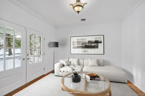 30 Alison Court Kingston NY 12401