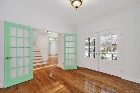 30 Alison Court Kingston NY 12401