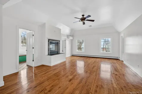 30 Alison Court Kingston NY 12401