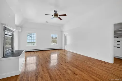 30 Alison Court Kingston NY 12401