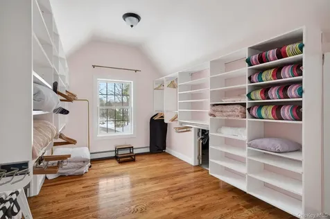 30 Alison Court Kingston NY 12401