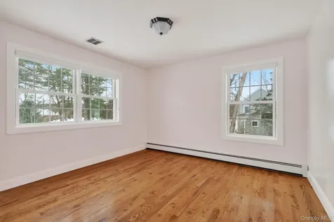 30 Alison Court Kingston NY 12401