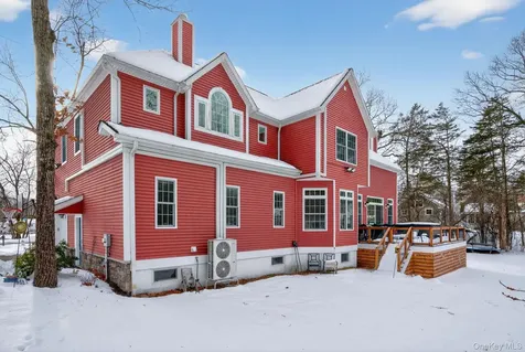 30 Alison Court Kingston NY 12401