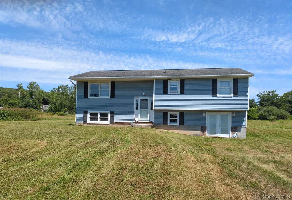 45 Twisted Tree Lane West Coxsackie NY 12192