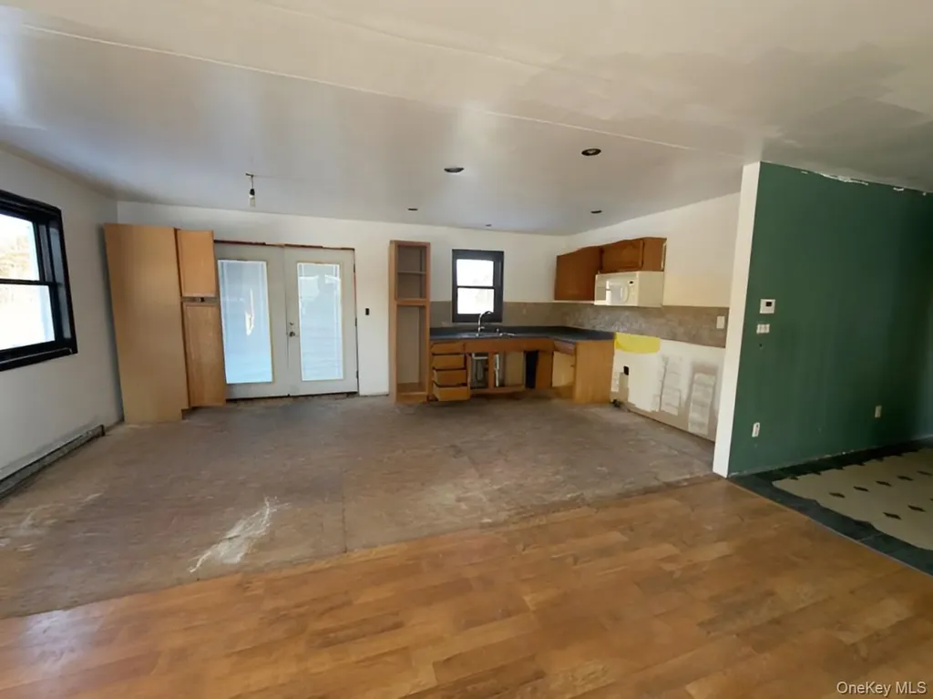 45 Twisted Tree Lane West Coxsackie NY 12192