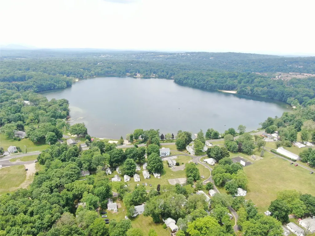 18 Mcdonnells Lane Hopewell Junction NY 12533