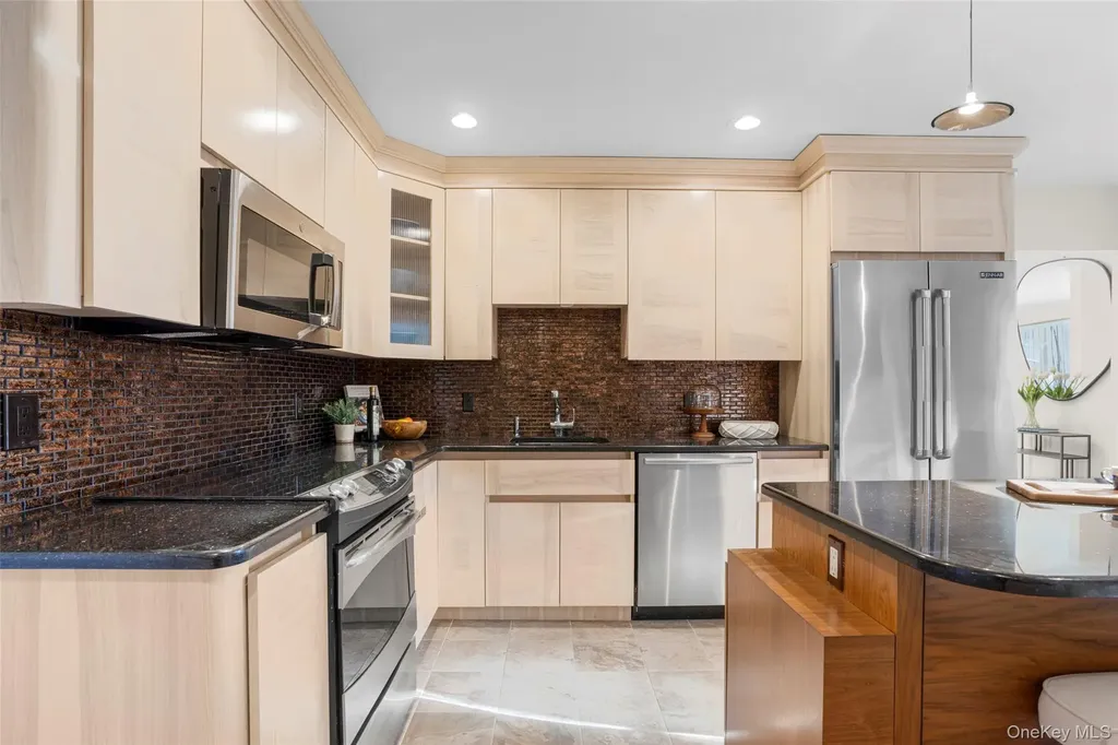 151 Hilburn Road Scarsdale NY 10583