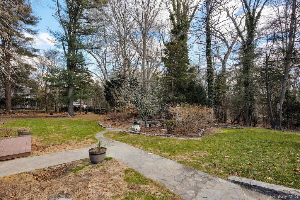 12 Summerset Drive Smithtown NY 11787