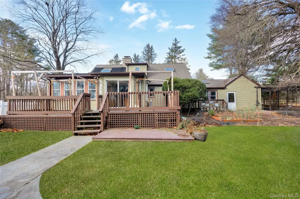 12 Summerset Drive Smithtown NY 11787