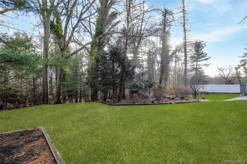 12 Summerset Drive Smithtown NY 11787