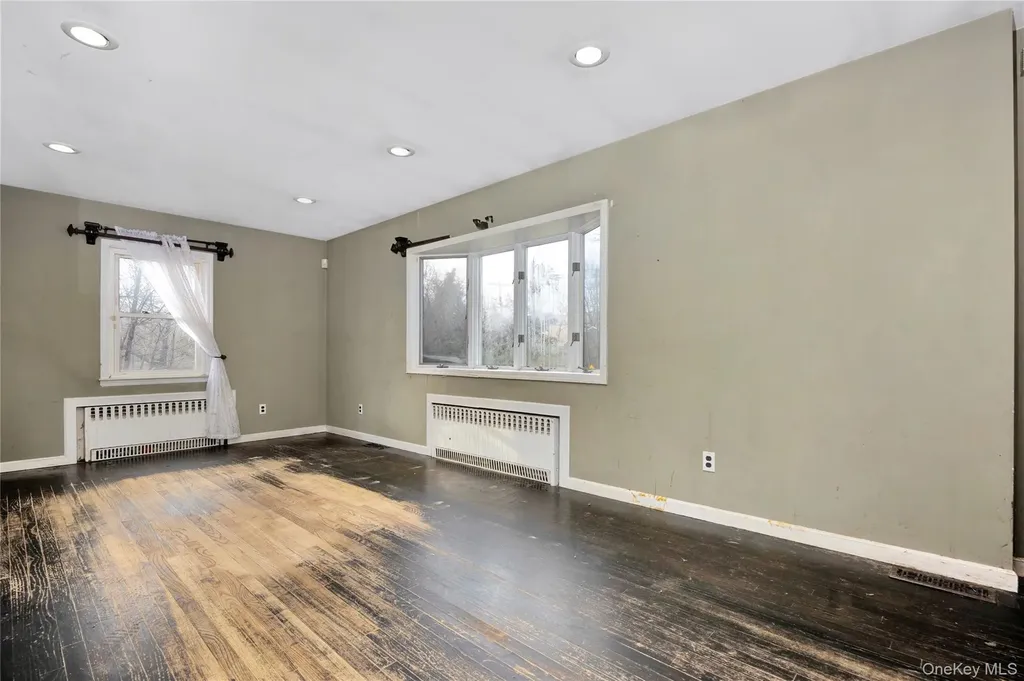 12 Summerset Drive Smithtown NY 11787