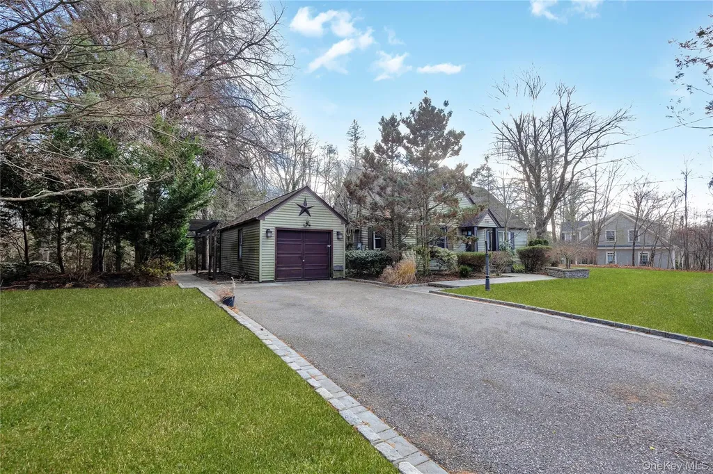 12 Summerset Drive Smithtown NY 11787
