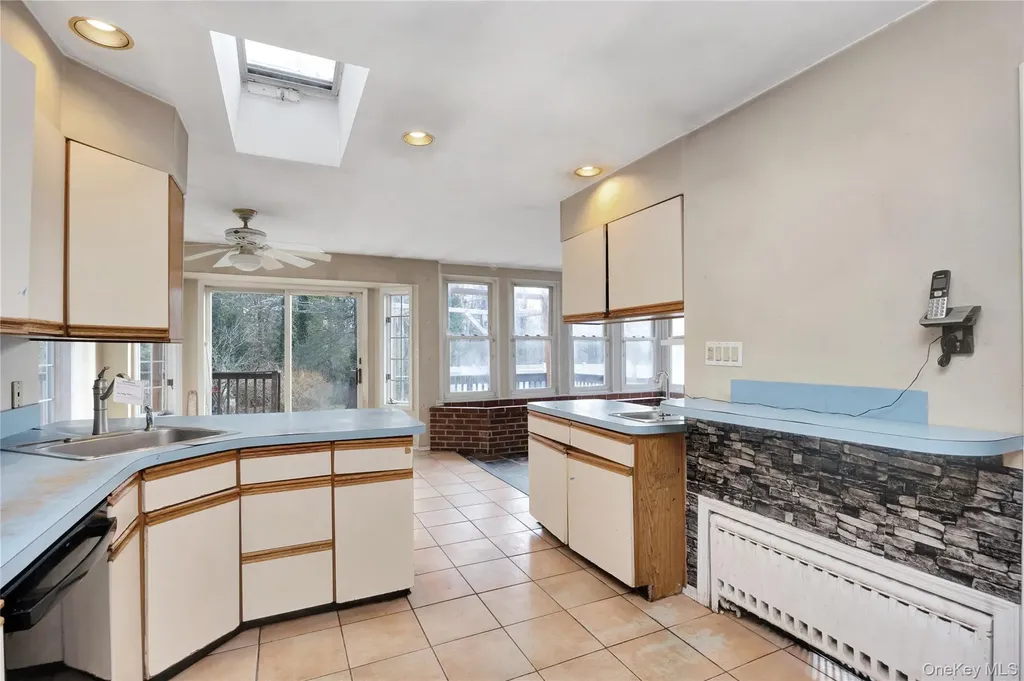 12 Summerset Drive Smithtown NY 11787