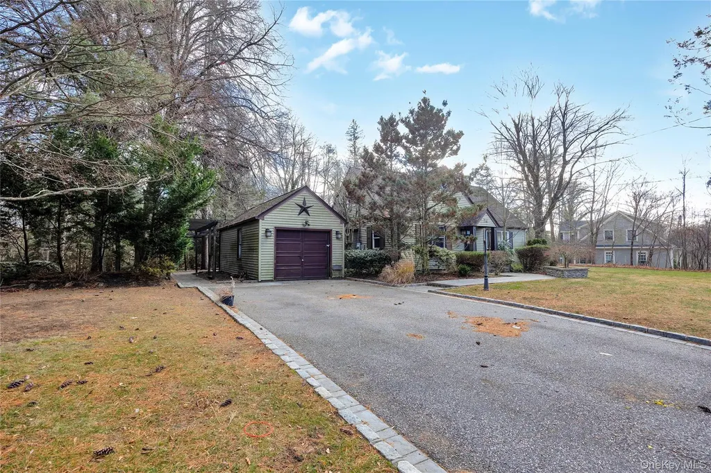 12 Summerset Drive Smithtown NY 11787