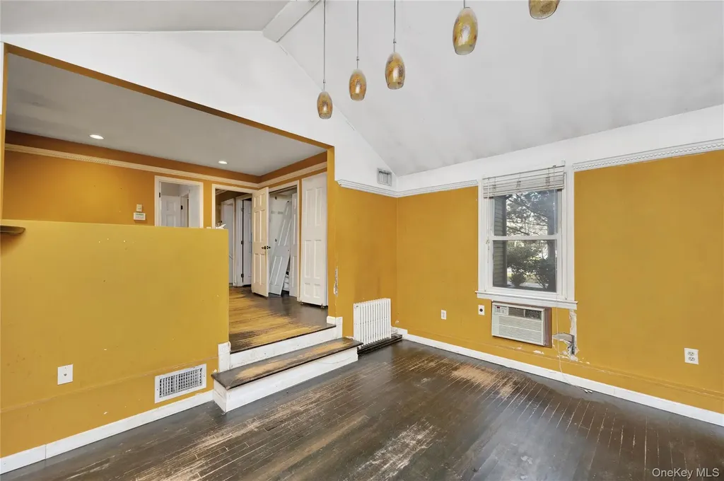 12 Summerset Drive Smithtown NY 11787