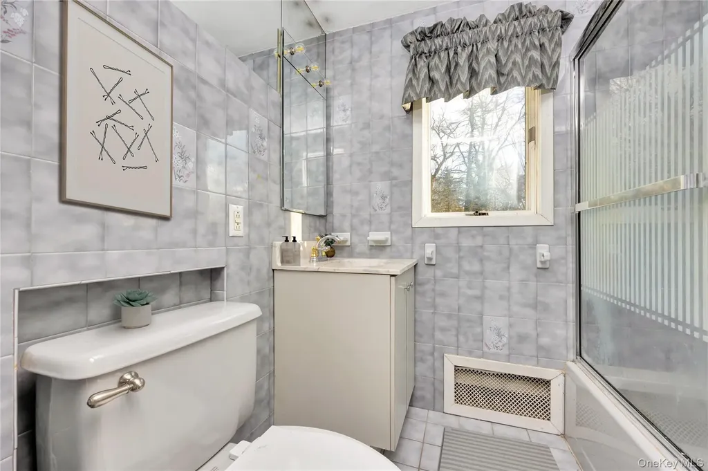 12 Summerset Drive Smithtown NY 11787