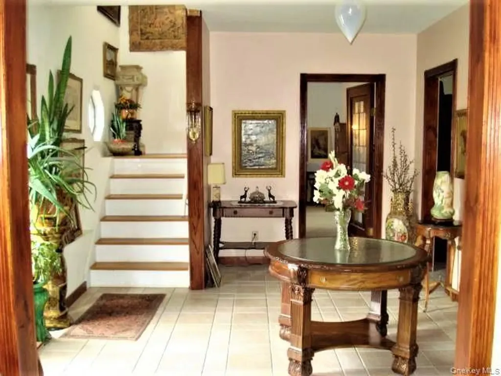 39 State Route 211 Cuddebackville NY 12729