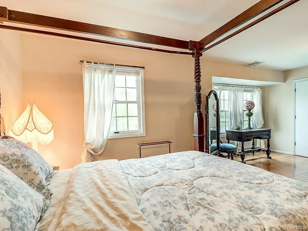 39 State Route 211 Cuddebackville NY 12729