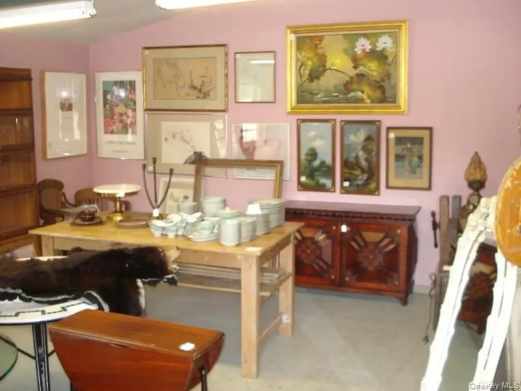39 State Route 211 Cuddebackville NY 12729