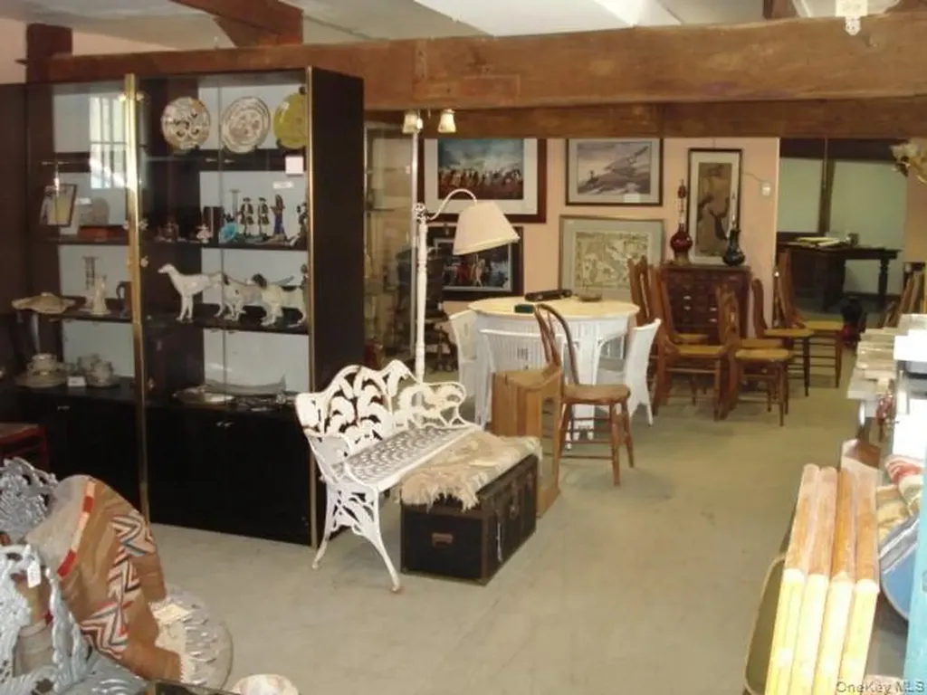 39 State Route 211 Cuddebackville NY 12729