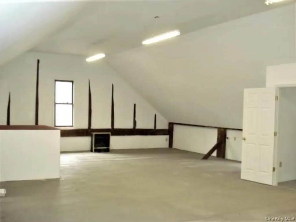 39 State Route 211 Cuddebackville NY 12729