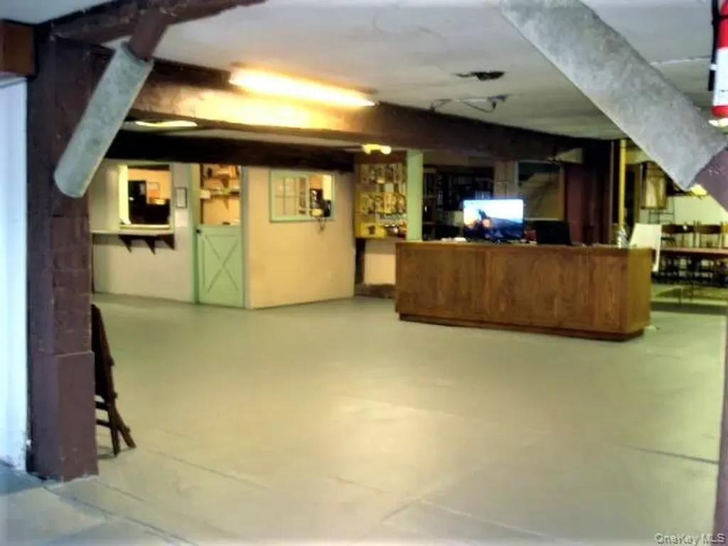 39 State Route 211 Cuddebackville NY 12729
